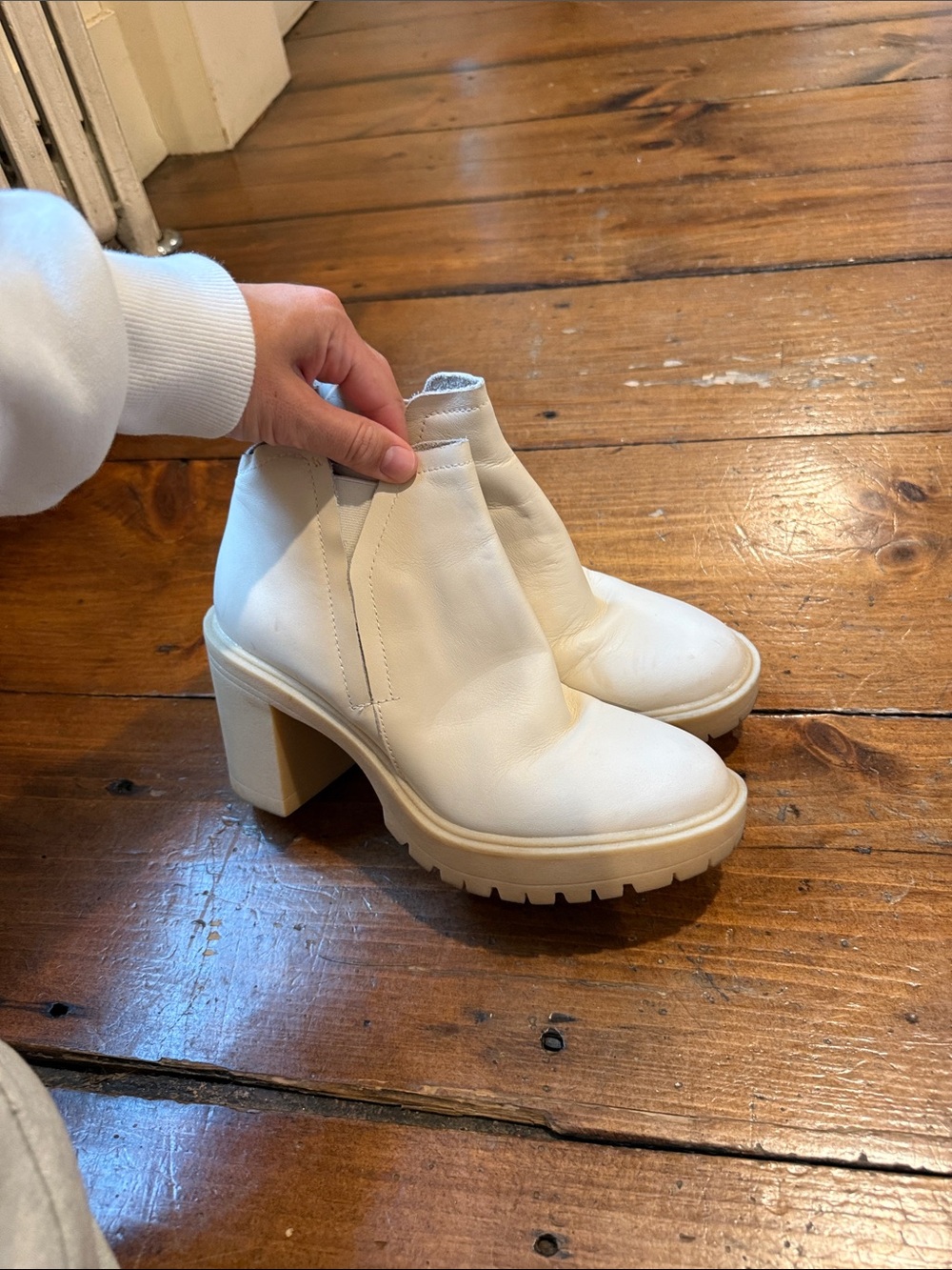 Dolce Vita Cream Chunky Heel Chelsea Boots